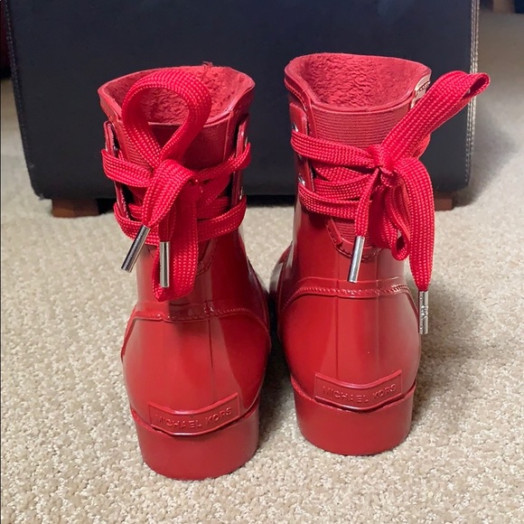 Red Michael Kors rain boots - Picture 2 of 3